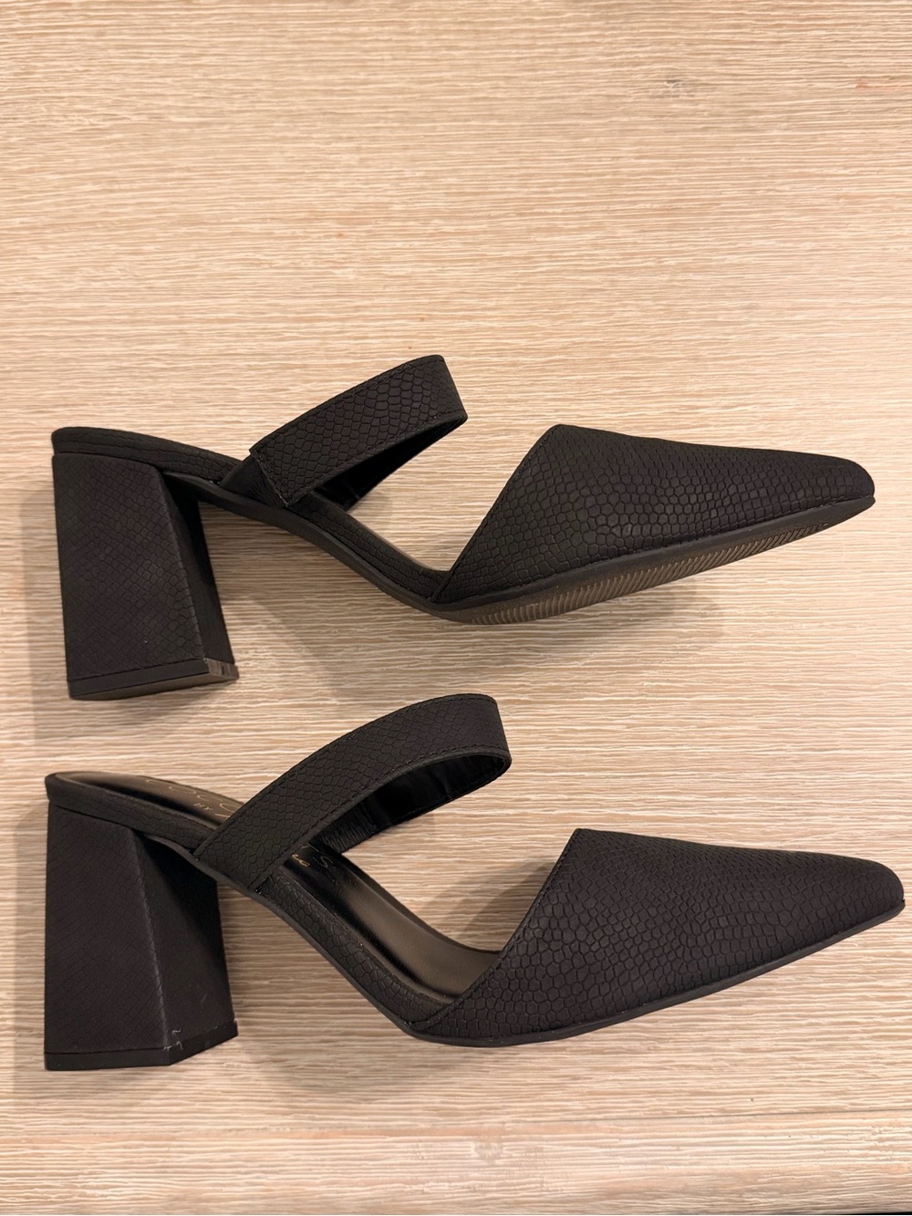 Coconuts By Matisse Black Pointed Toe Slingback Block Heel Pumps Size 9
